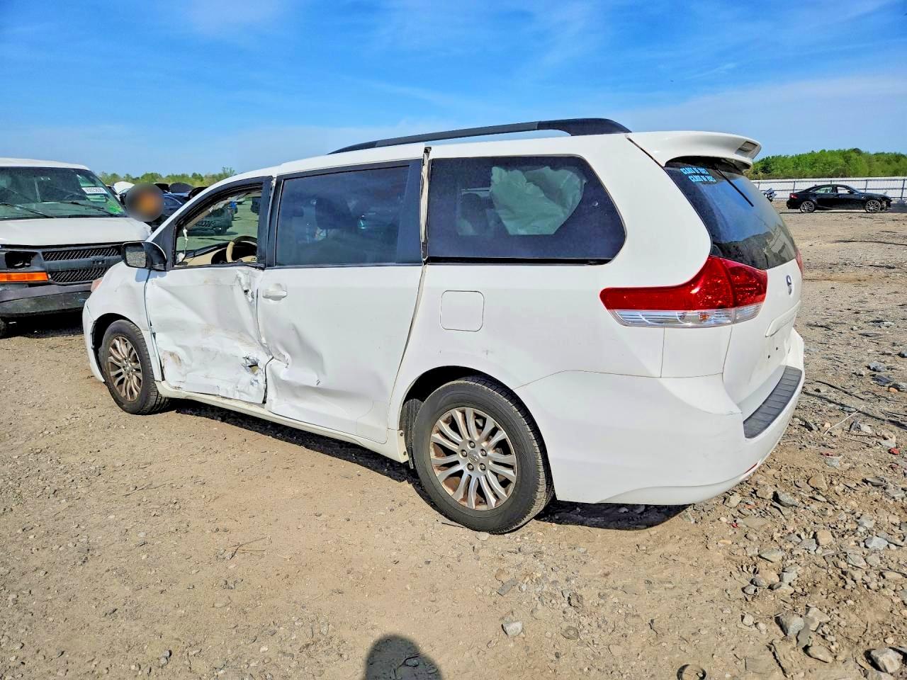 Toyota Sienna Xle 8-passenger