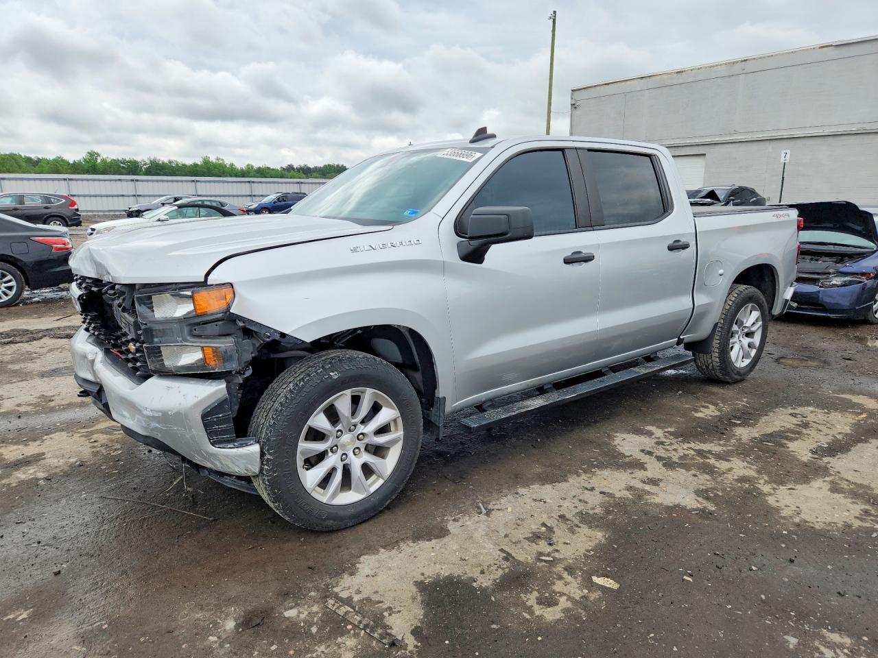 Salvage Chevrolet Silverado Image