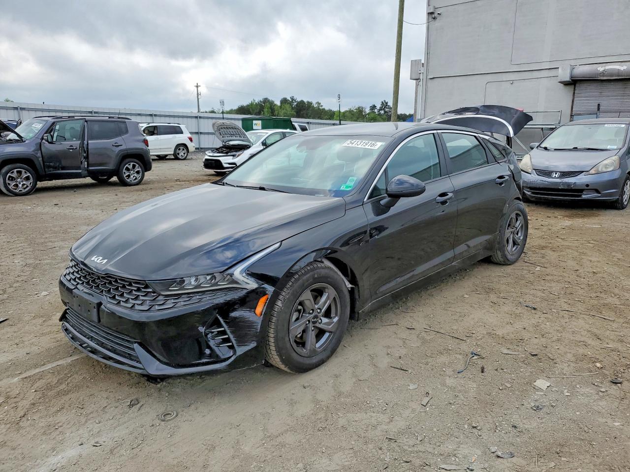 Salvage Kia K5 Image