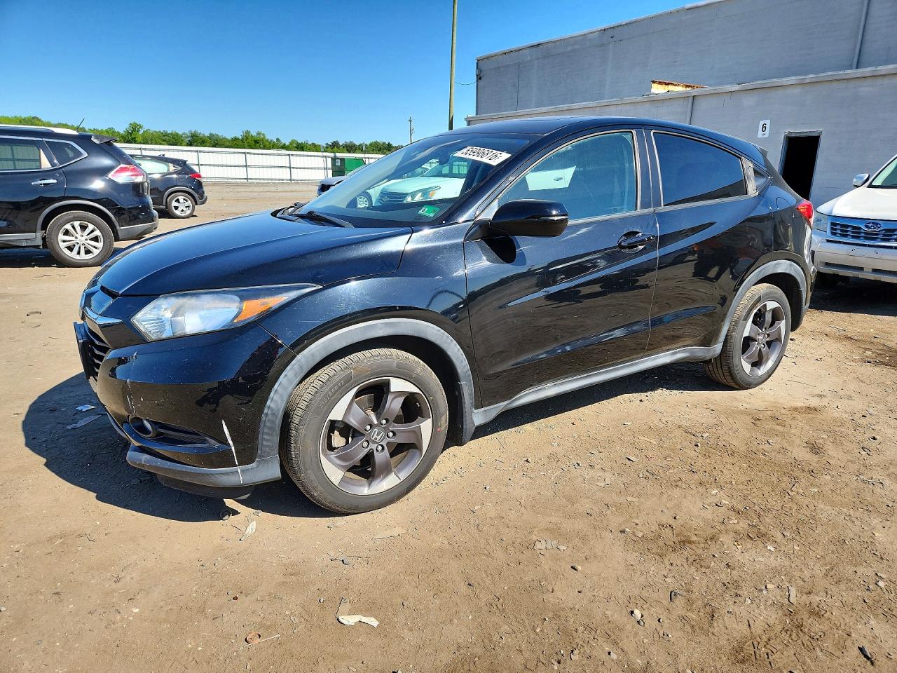 Salvage Honda HR-V Image
