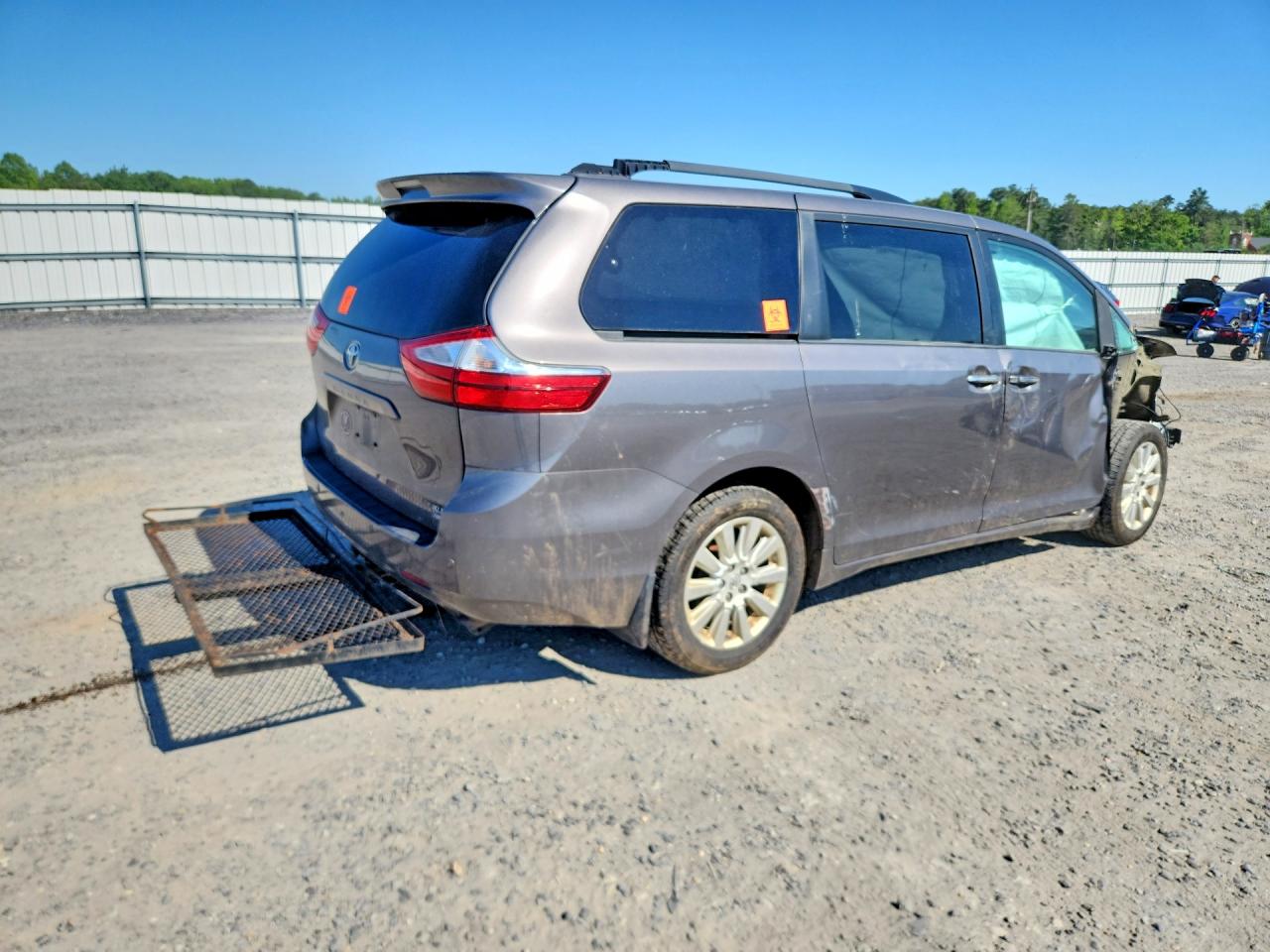 Toyota Sienna Xle Premium 7-passenger