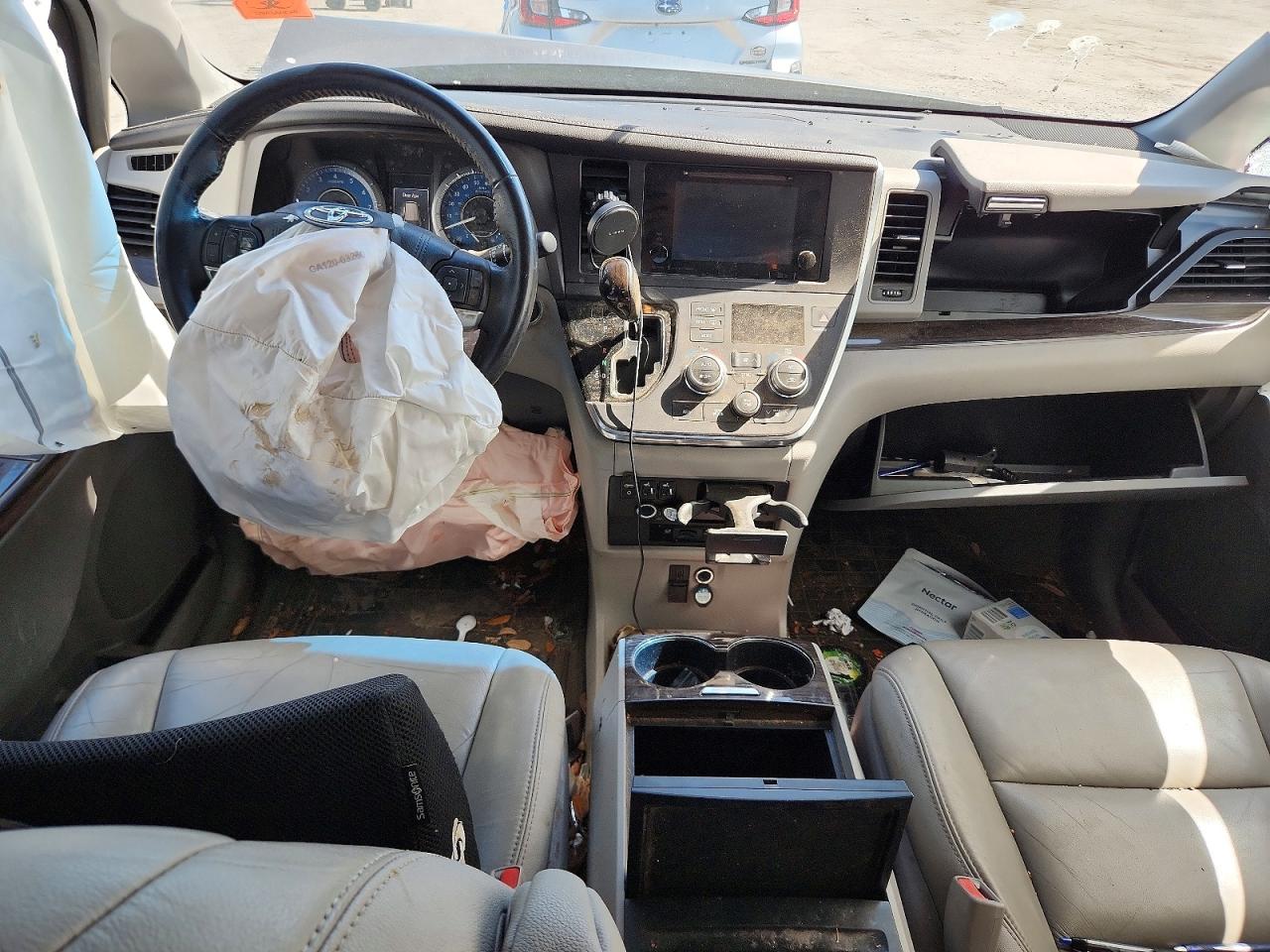 Toyota Sienna Xle Premium 7-passenger