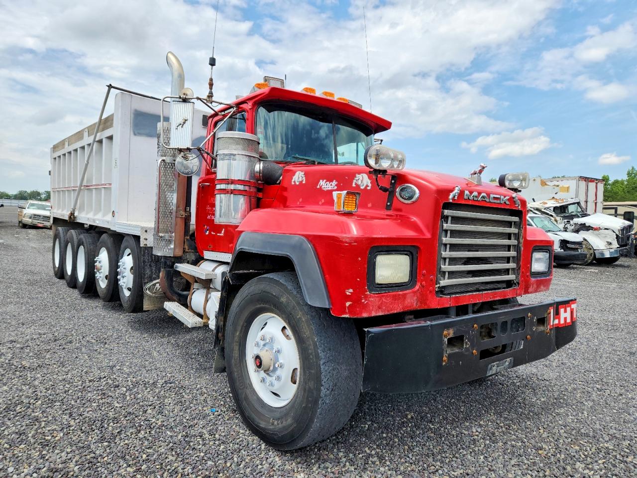 Salvage Mack 600 Image