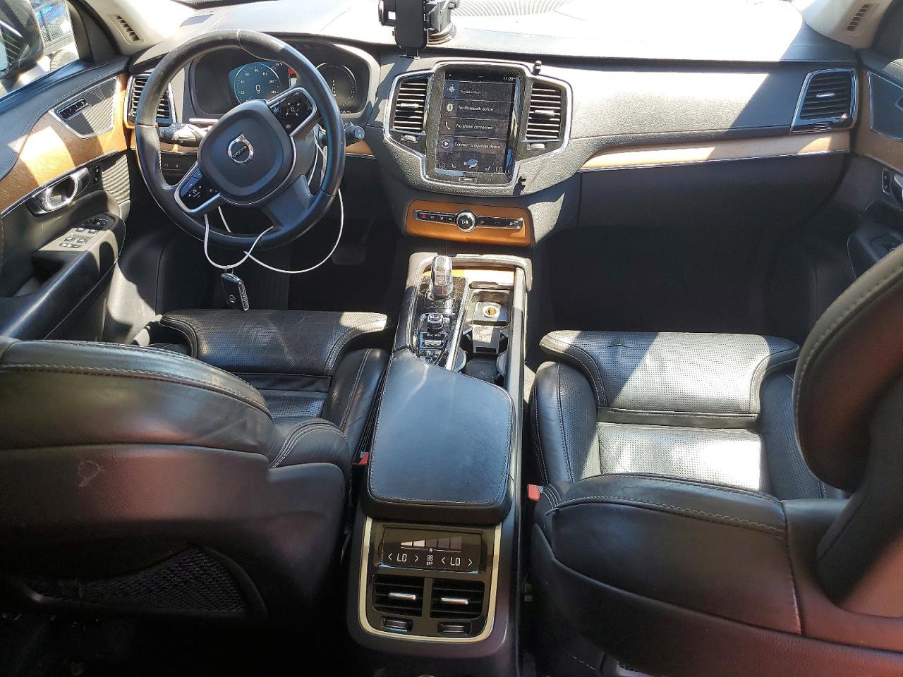 Volvo XC90 T8