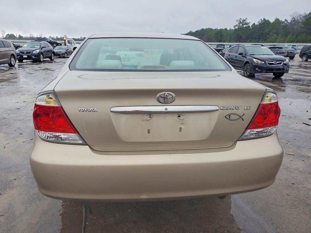 Toyota Camry Le