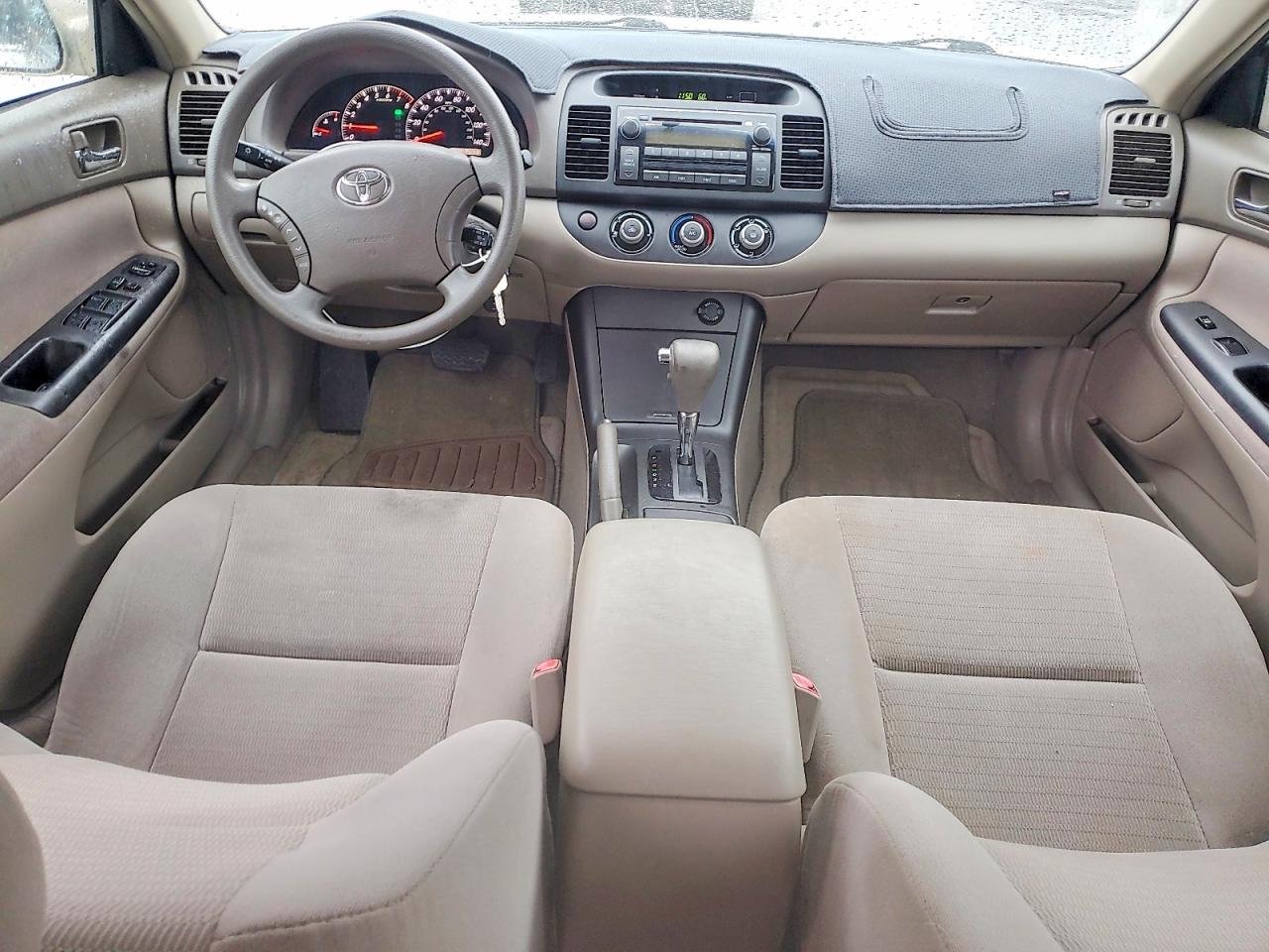 Toyota Camry Le