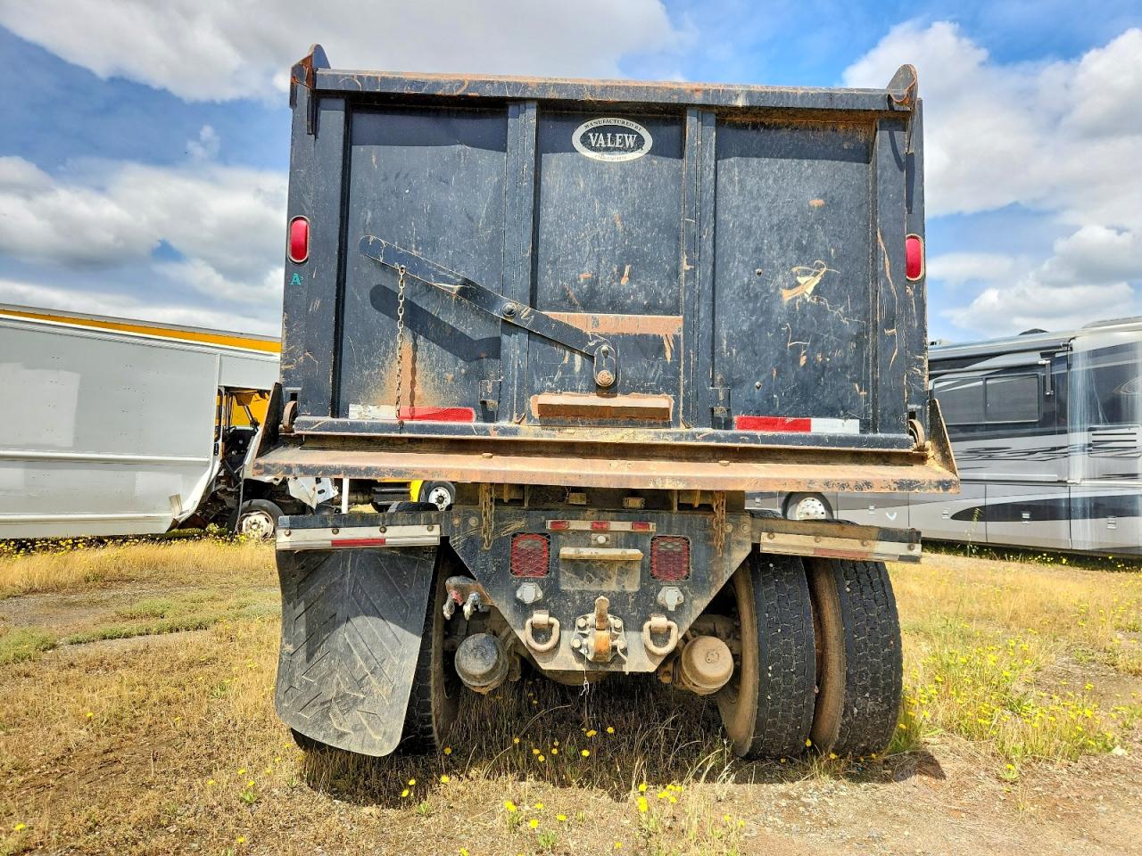 Peterbilt 348