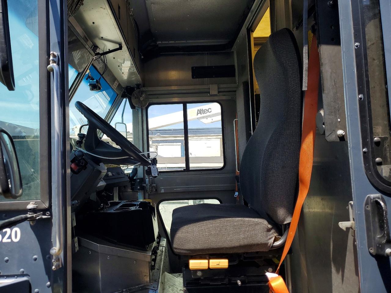 Freightliner Chassis M Line Walk-in Van
