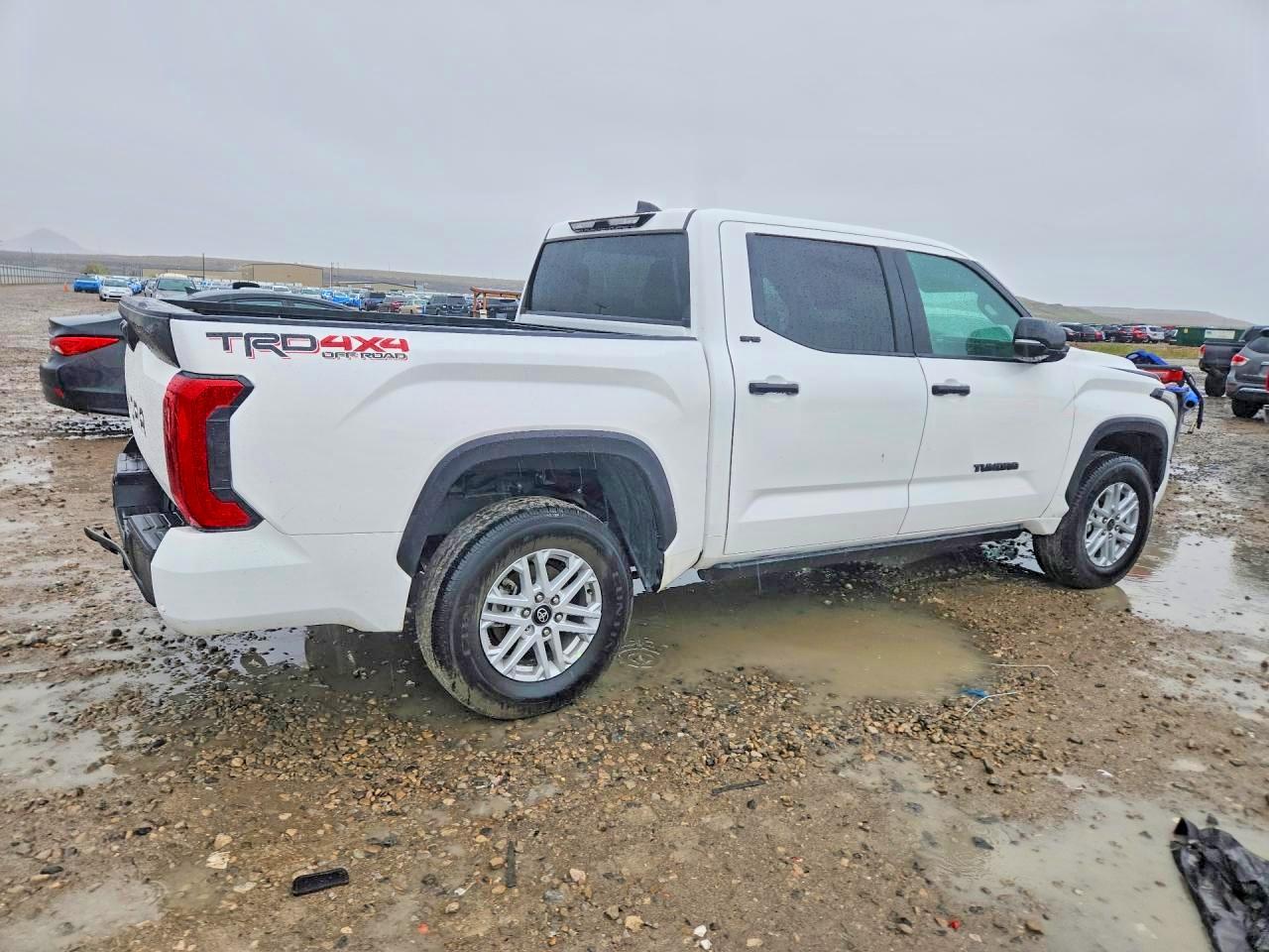 Toyota Tundra Crewmax Sr