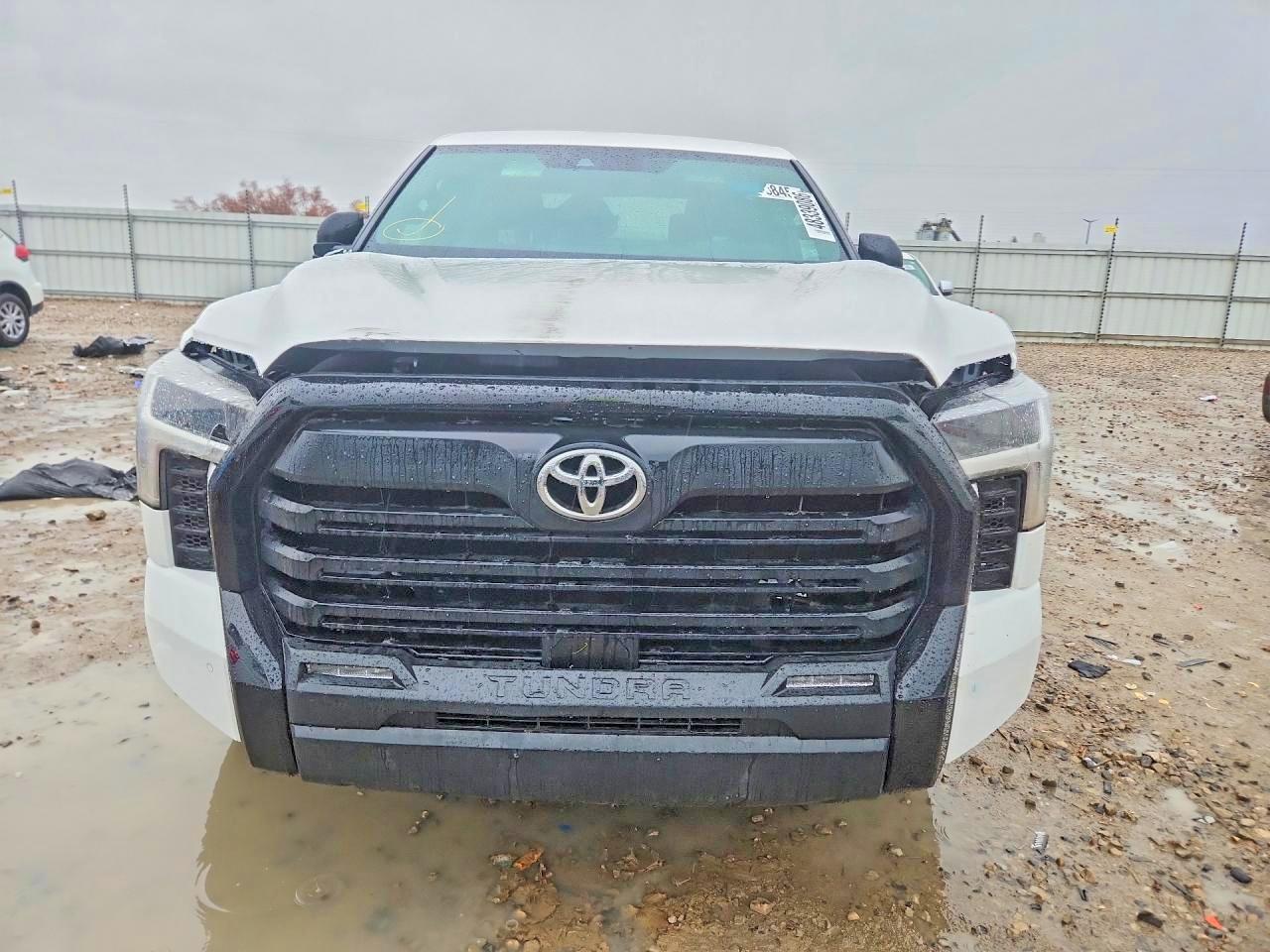 Toyota Tundra Crewmax Sr