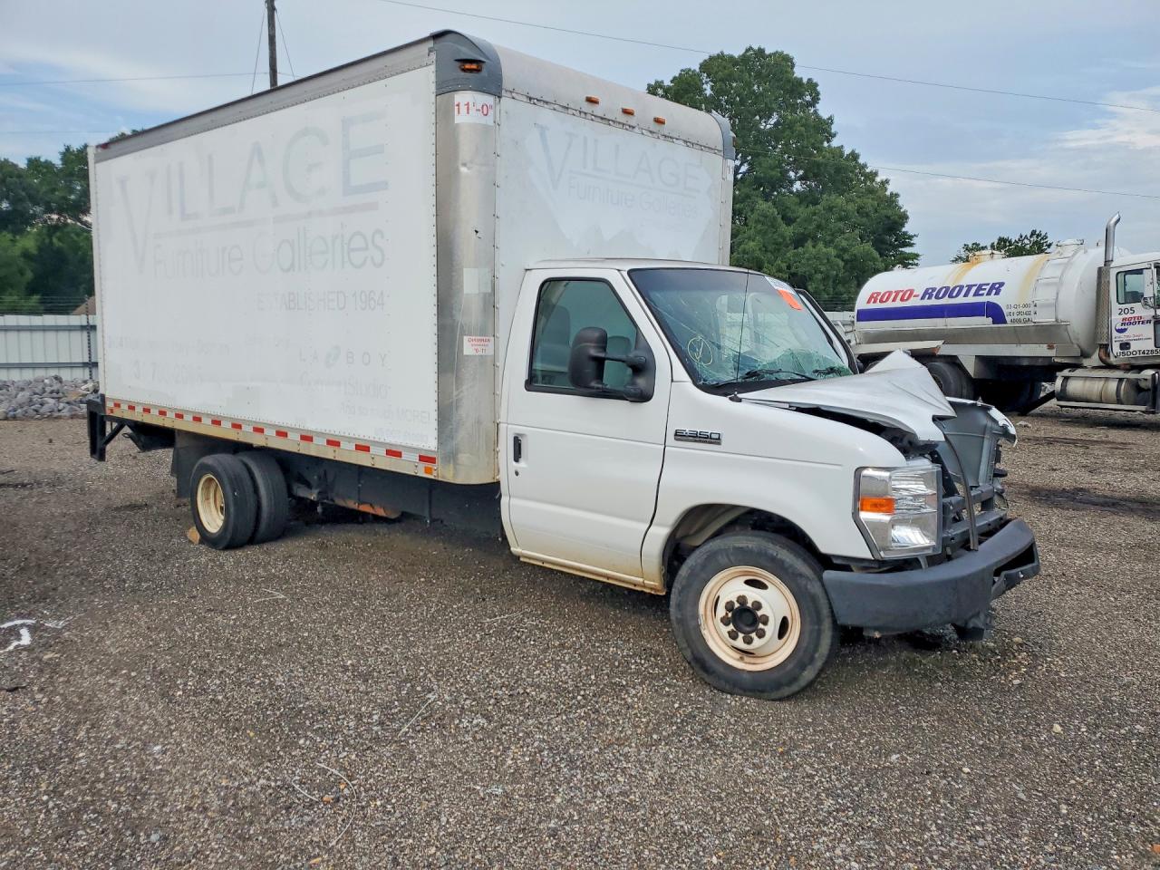 Ford Econoline E350 Super Duty Van