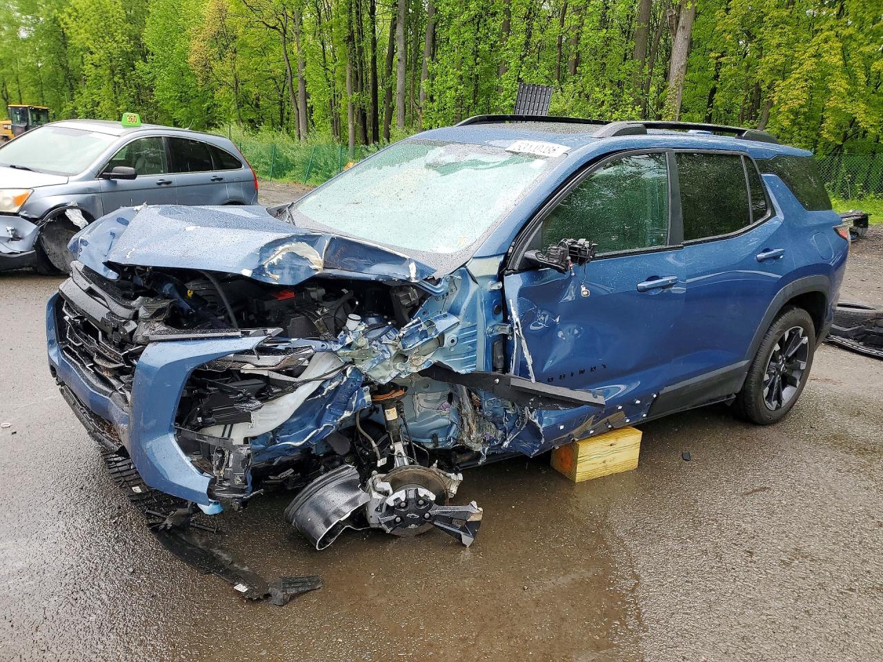 Salvage Chevrolet Equinox Image