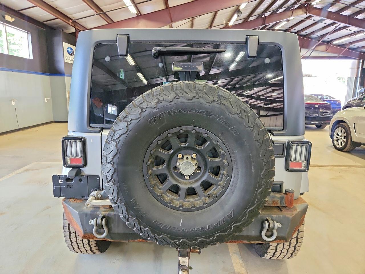 Jeep Wrangler Sahara