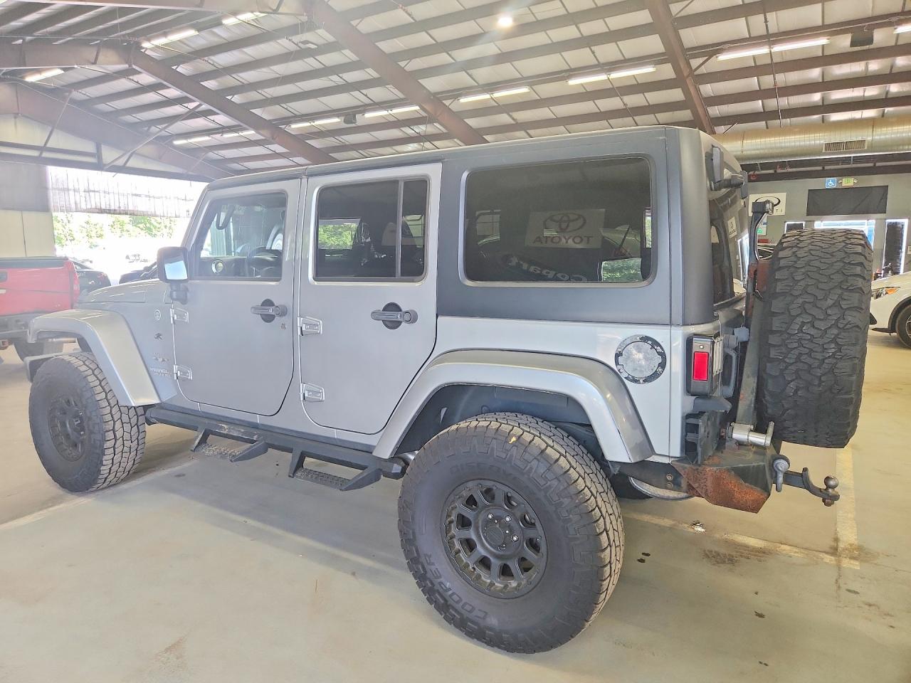 Jeep Wrangler Sahara