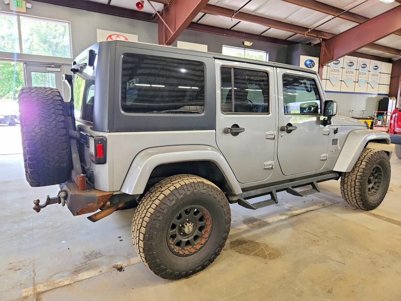 Jeep Wrangler Sahara