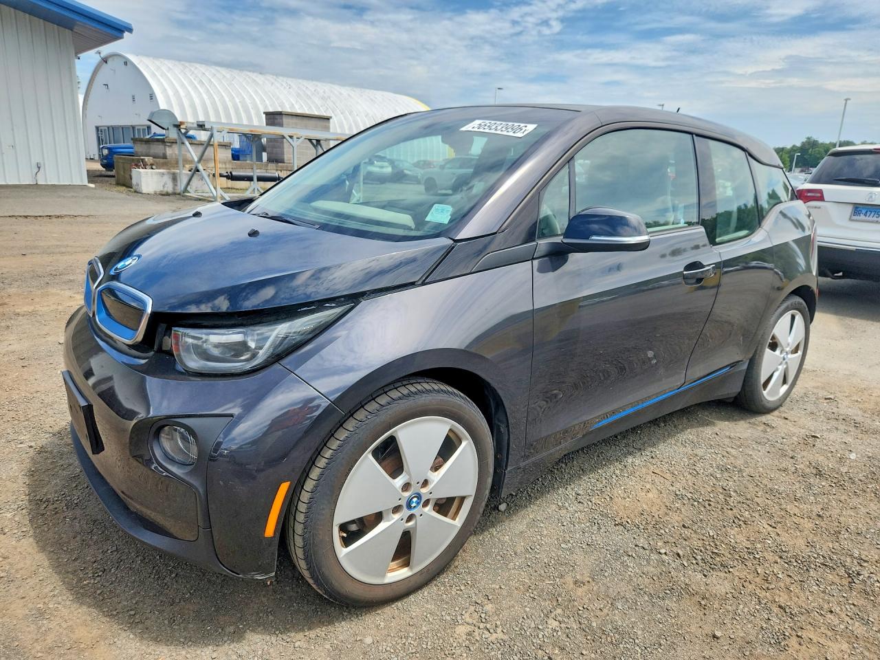 Salvage BMW i-Series Image