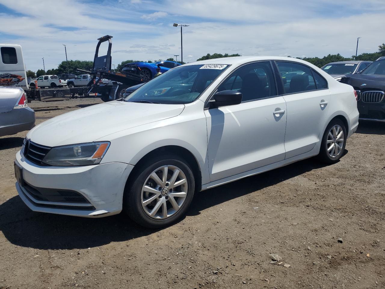 Salvage Volkswagen Jetta Image