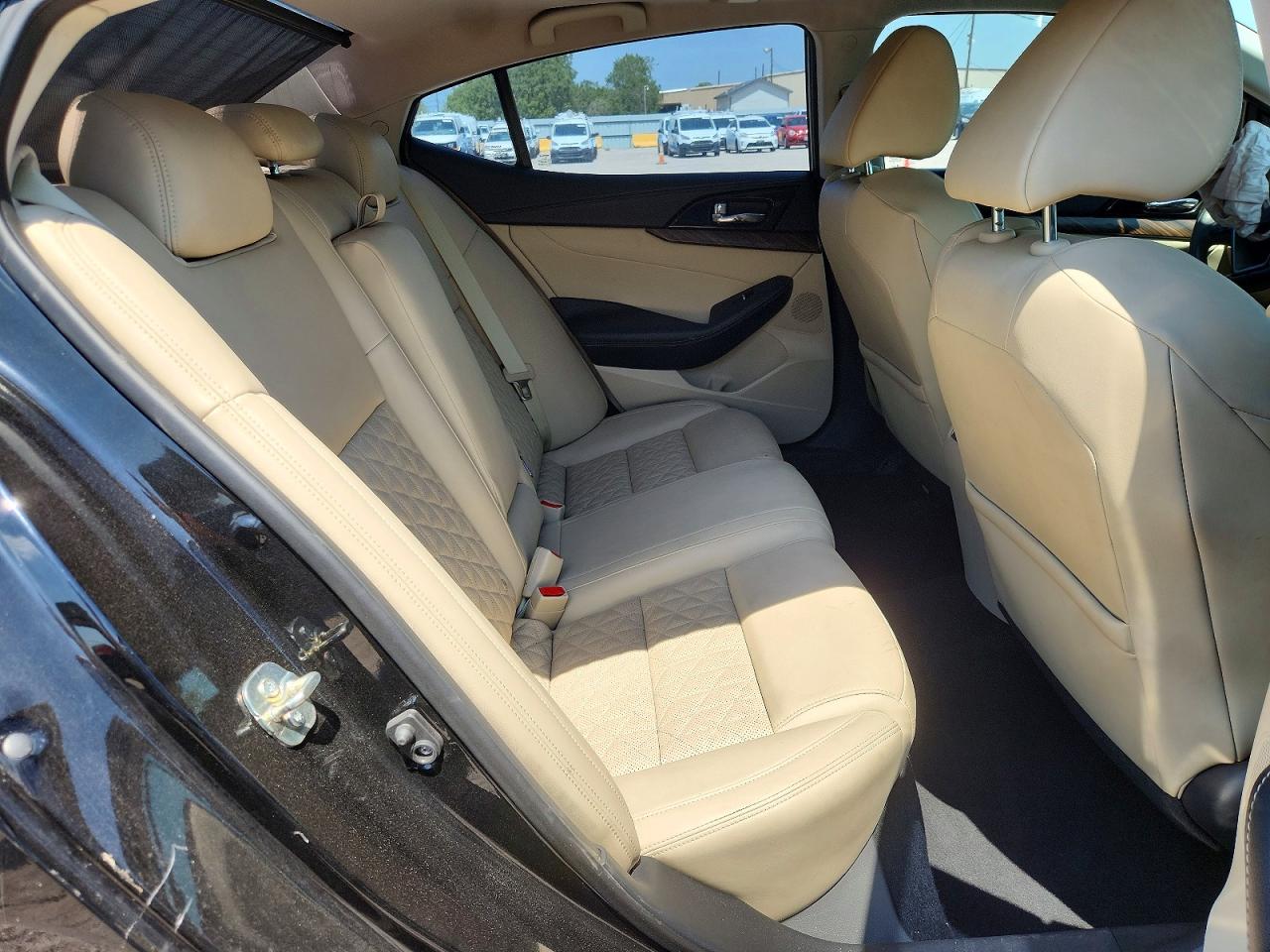 Nissan Maxima Platinum