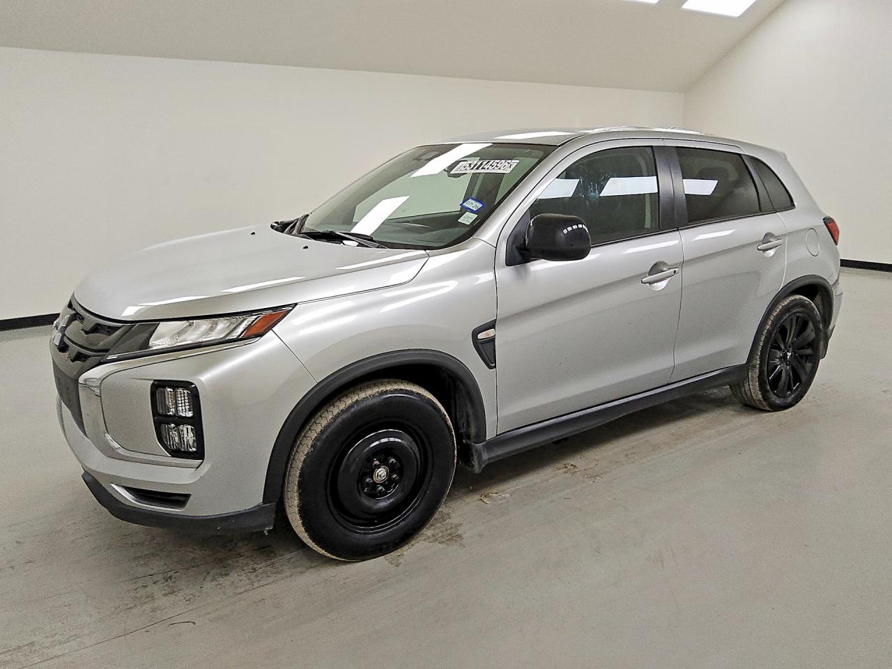 Salvage Mitsubishi Outlander Image