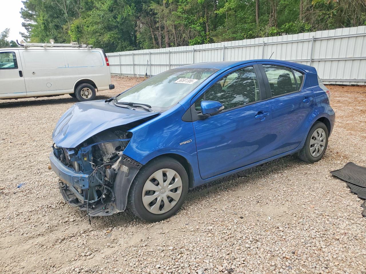 Salvage Toyota Prius Image