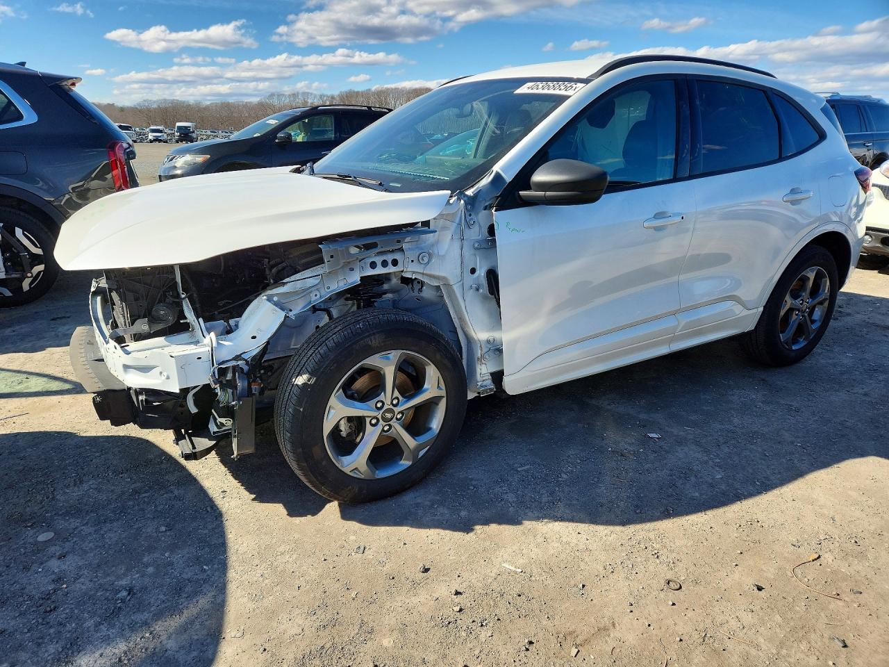 Salvage Ford Escape Image