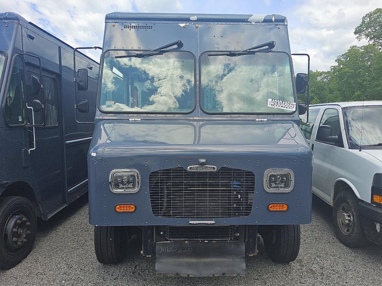 Freightliner Chassis M Line Walk-in Van