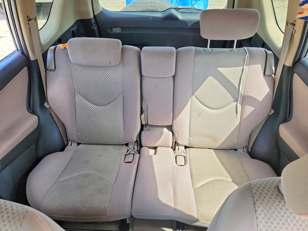 Toyota RAV4 Base