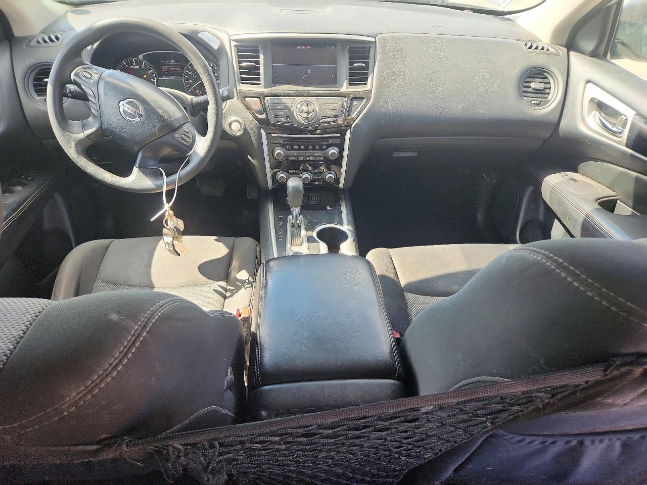 Nissan Pathfinder S