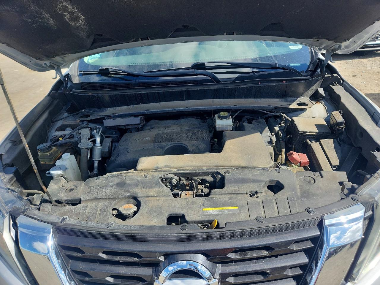 Nissan Pathfinder S