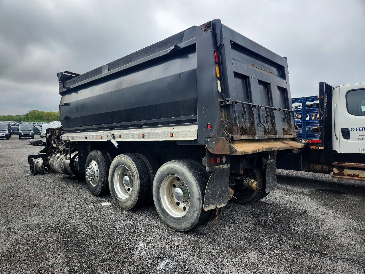 Peterbilt 567
