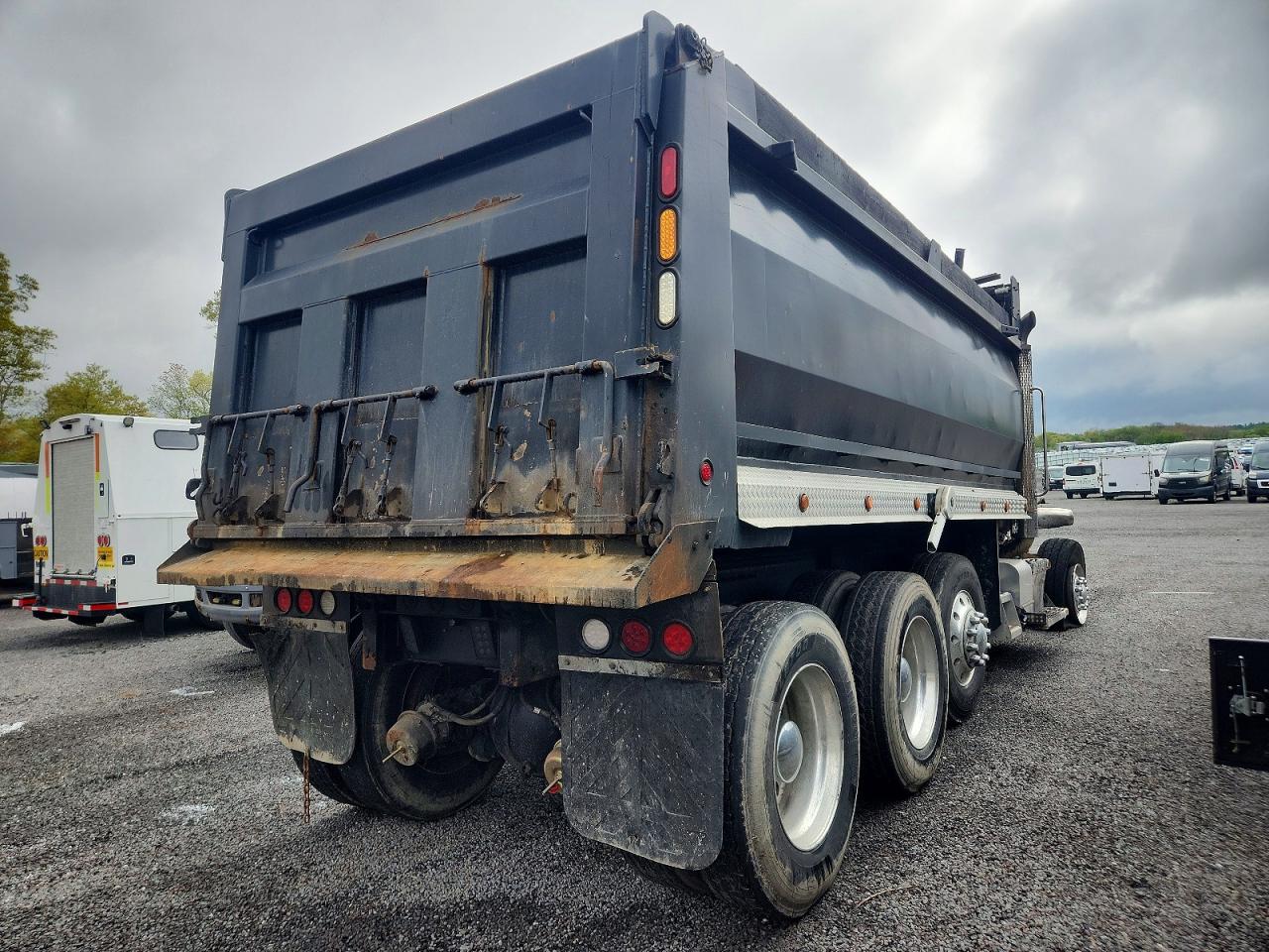 Peterbilt 567