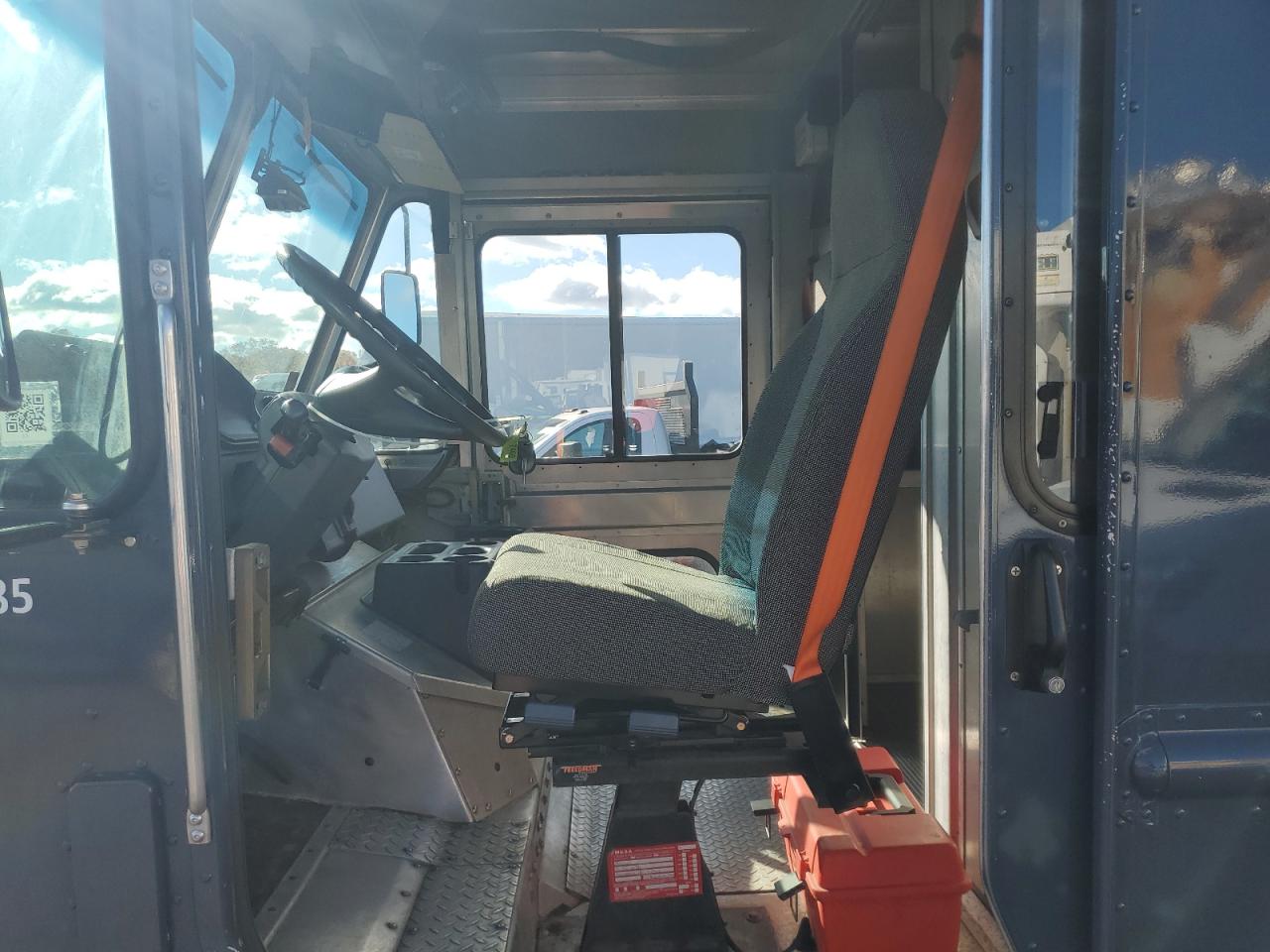 Freightliner Chassis M Line Walk-in Van