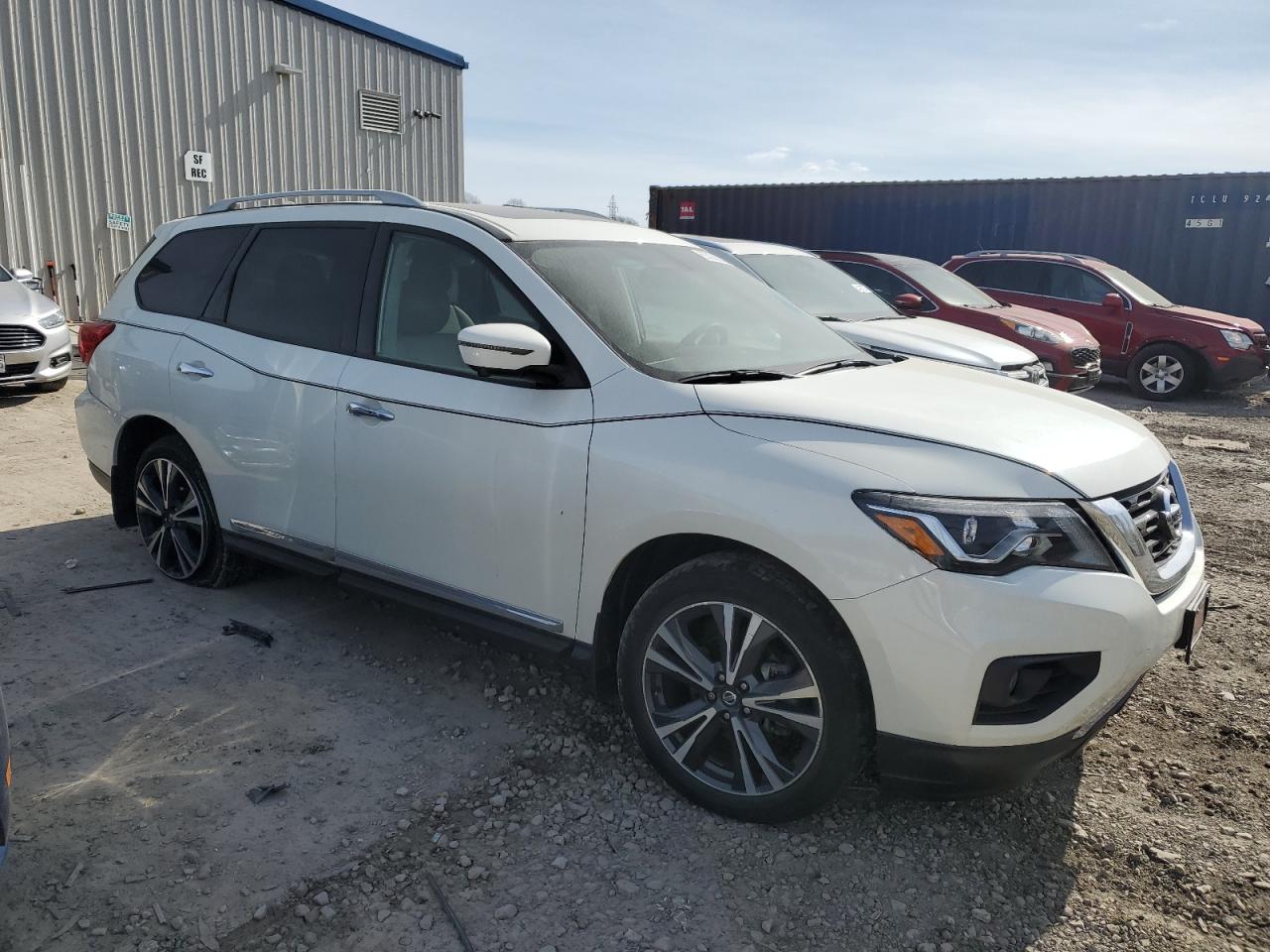 Nissan Pathfinder Platinum