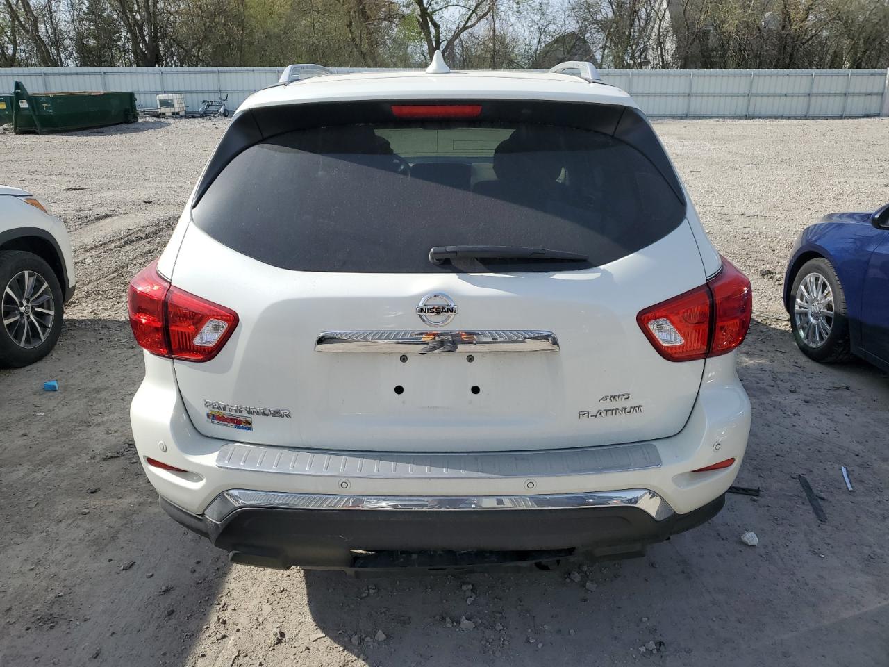 Nissan Pathfinder Platinum