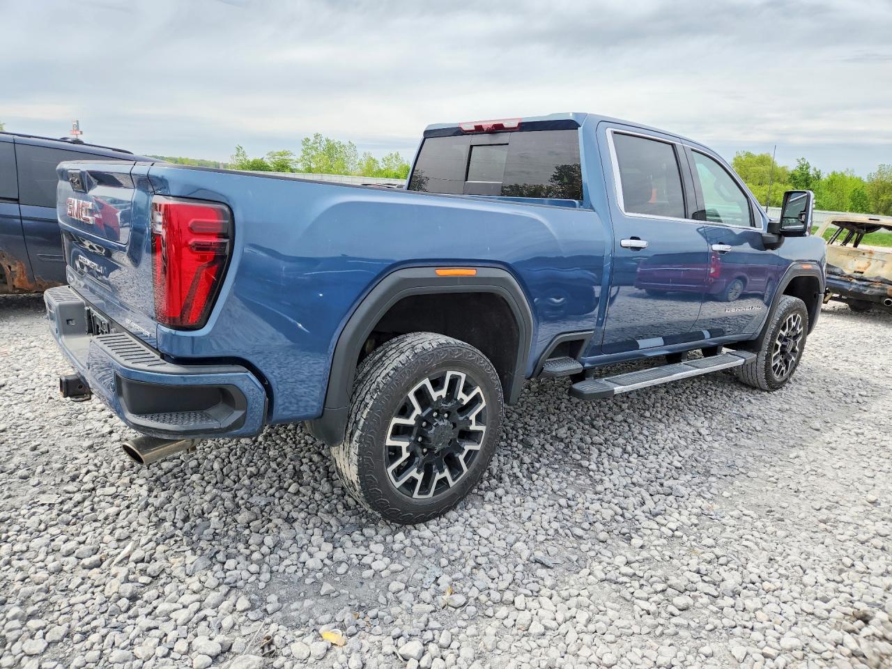 GMC Sierra K2500 Denali