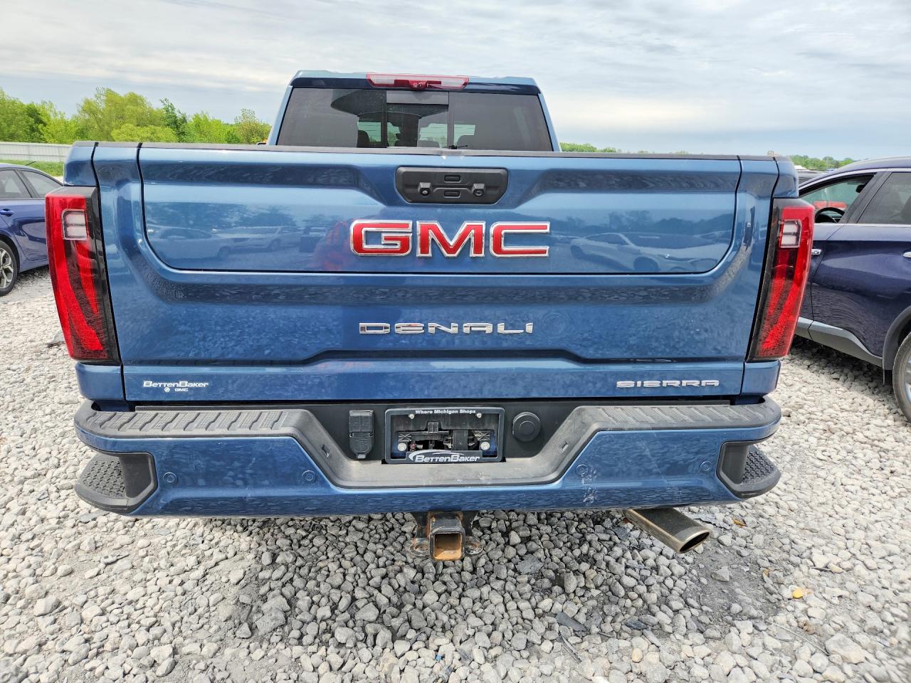 GMC Sierra K2500 Denali