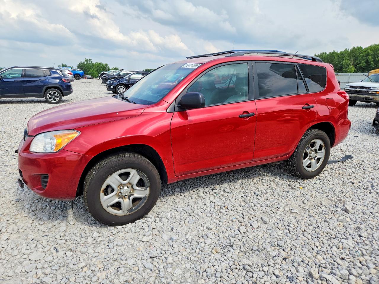 Salvage Toyota RAV4 Image