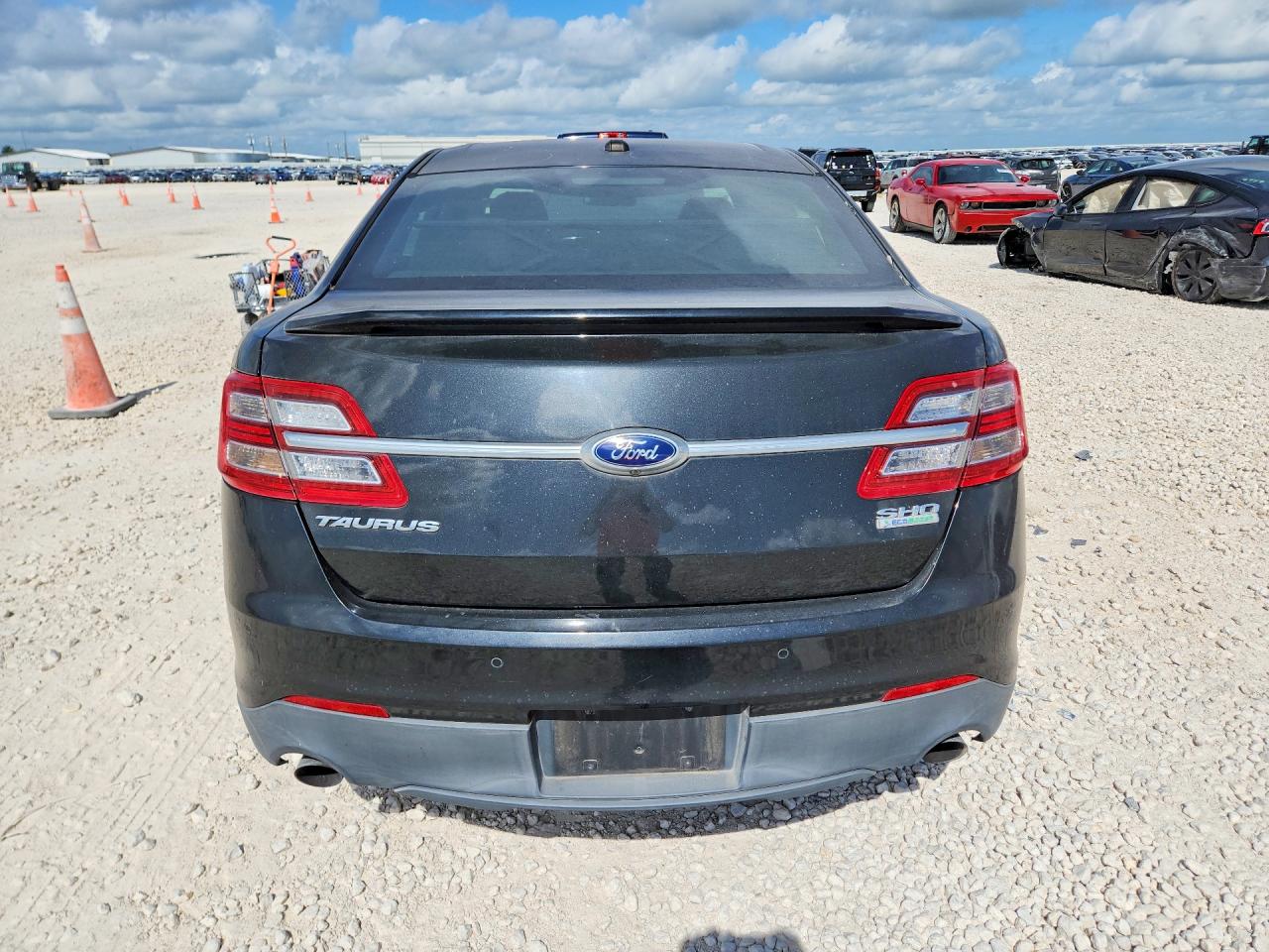 Ford Taurus Sho