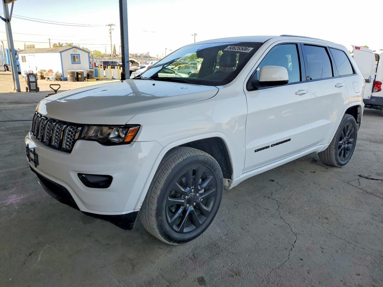 Salvage Jeep Cherokee Image