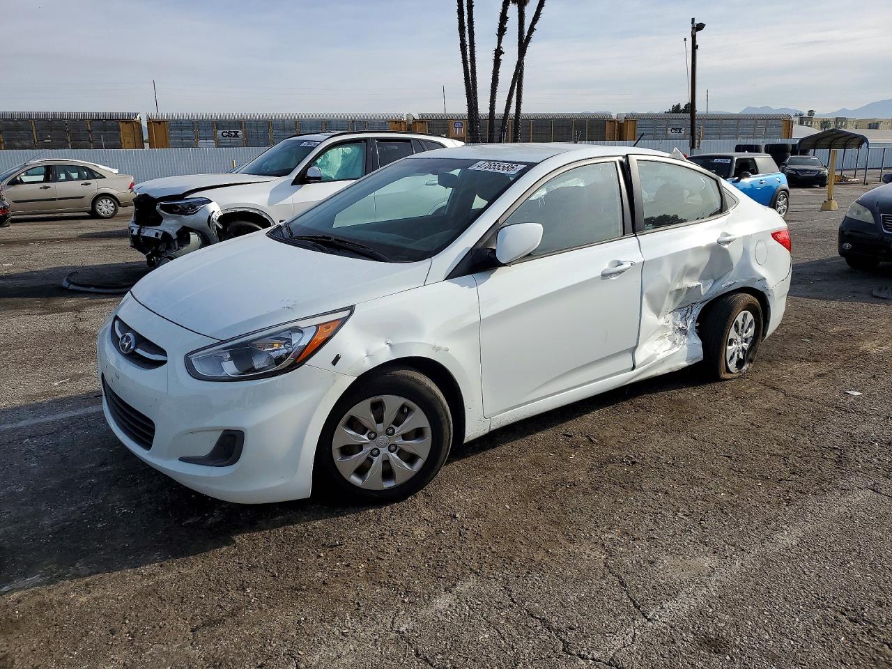 Salvage Hyundai ACCENT Image