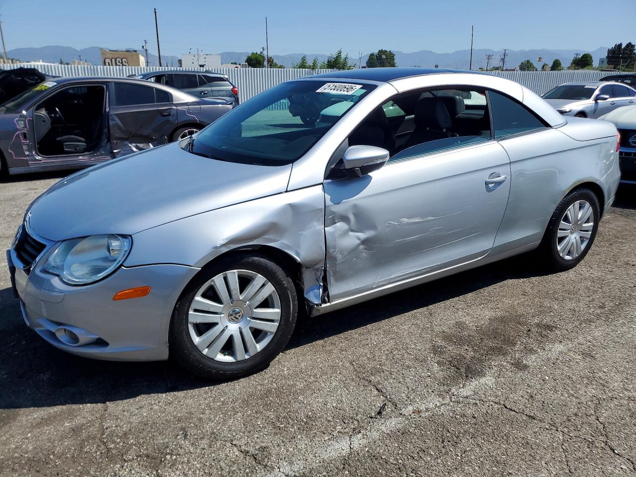 Salvage Volkswagen Eos Image