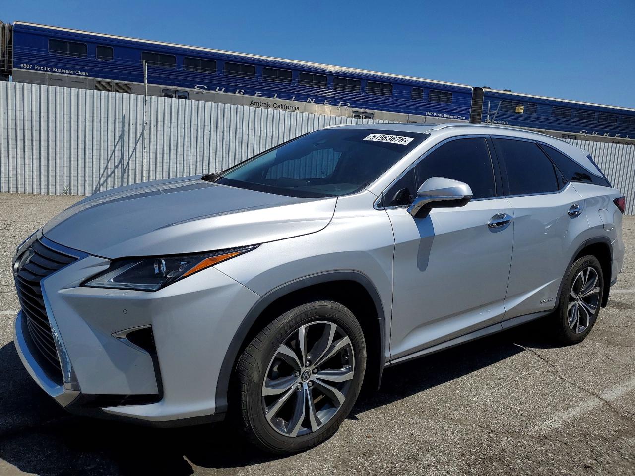 Salvage Lexus RX Image
