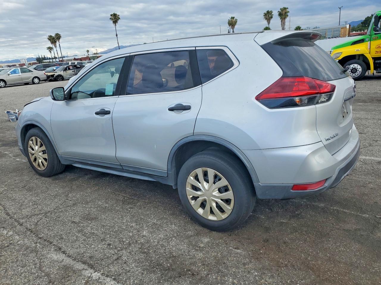Nissan Rogue S