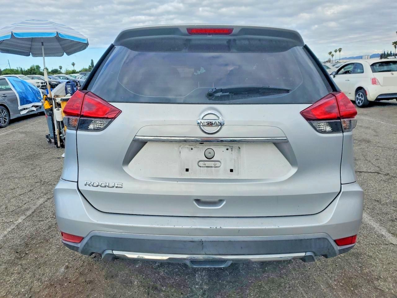 Nissan Rogue S