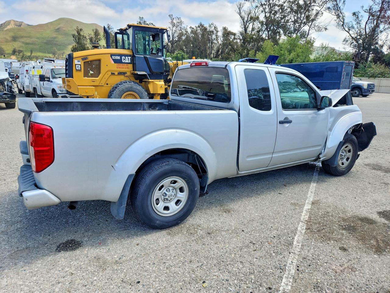 Nissan Frontier S