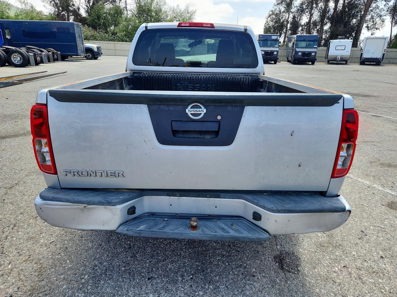 Nissan Frontier S