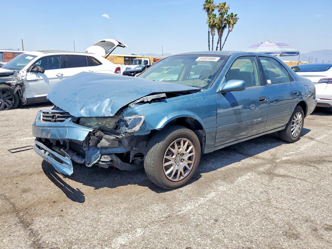 Salvage Toyota Camry Image