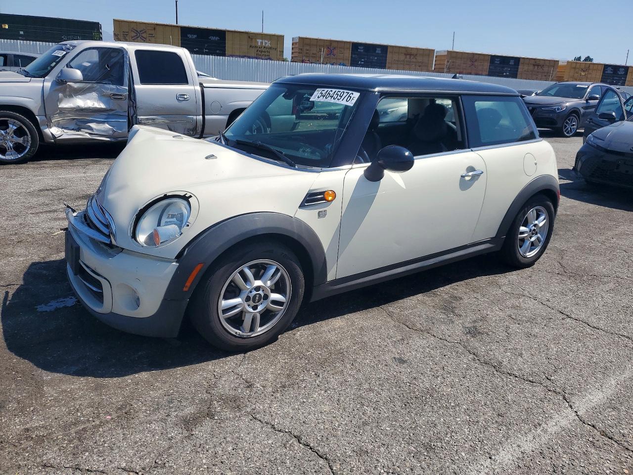 Salvage MINI Cooper Image