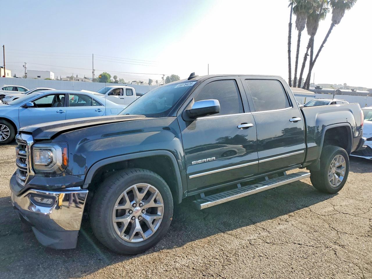Salvage GMC Sierra Image