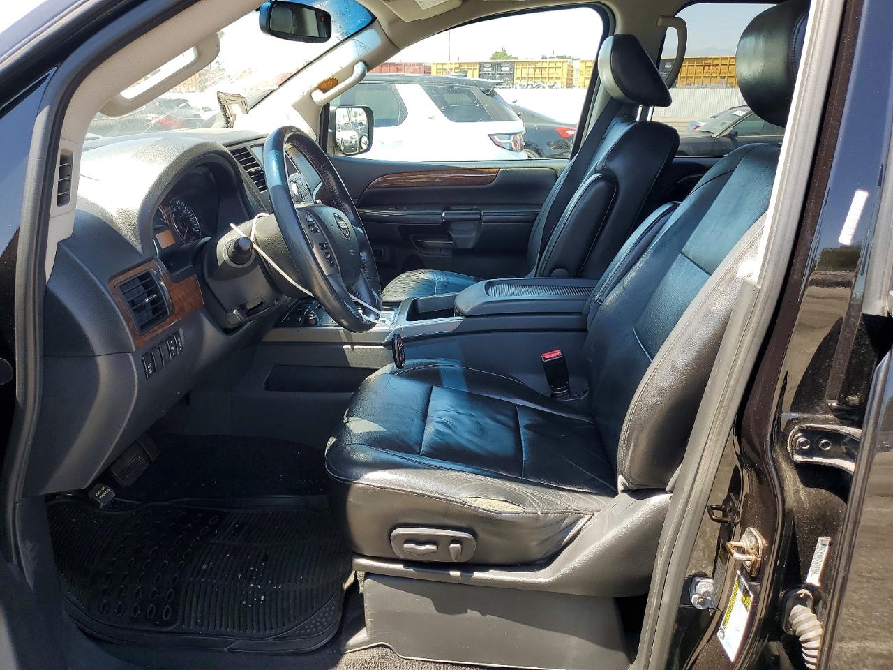 Nissan Armada Sl